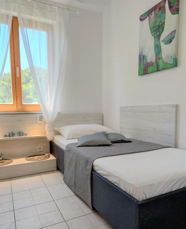 Apartments Riba Віс Екстер'єр фото
